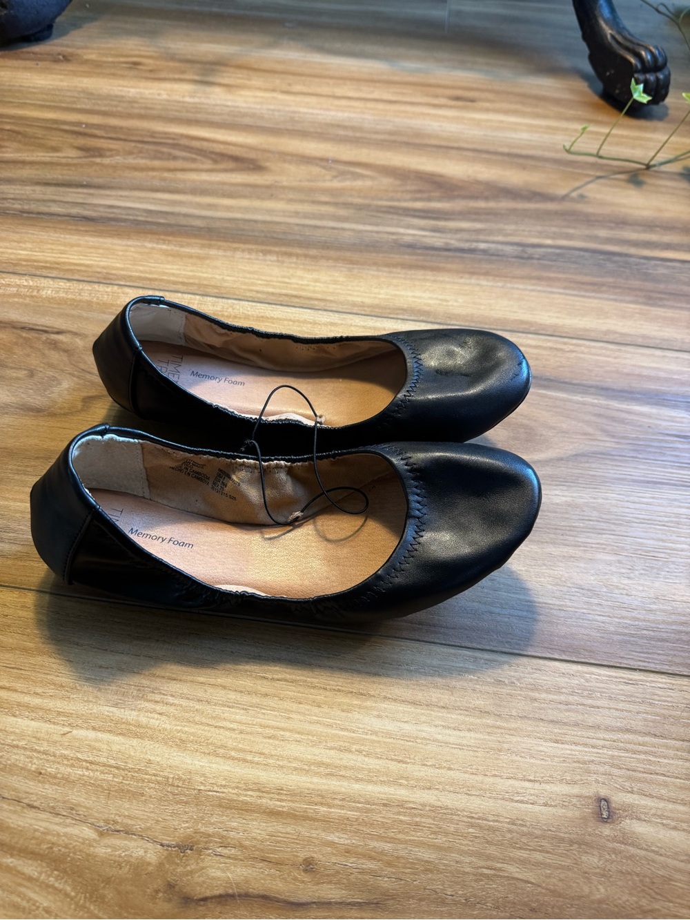 Time and Tru Black Slip-On Memory Foam Ballet Flats